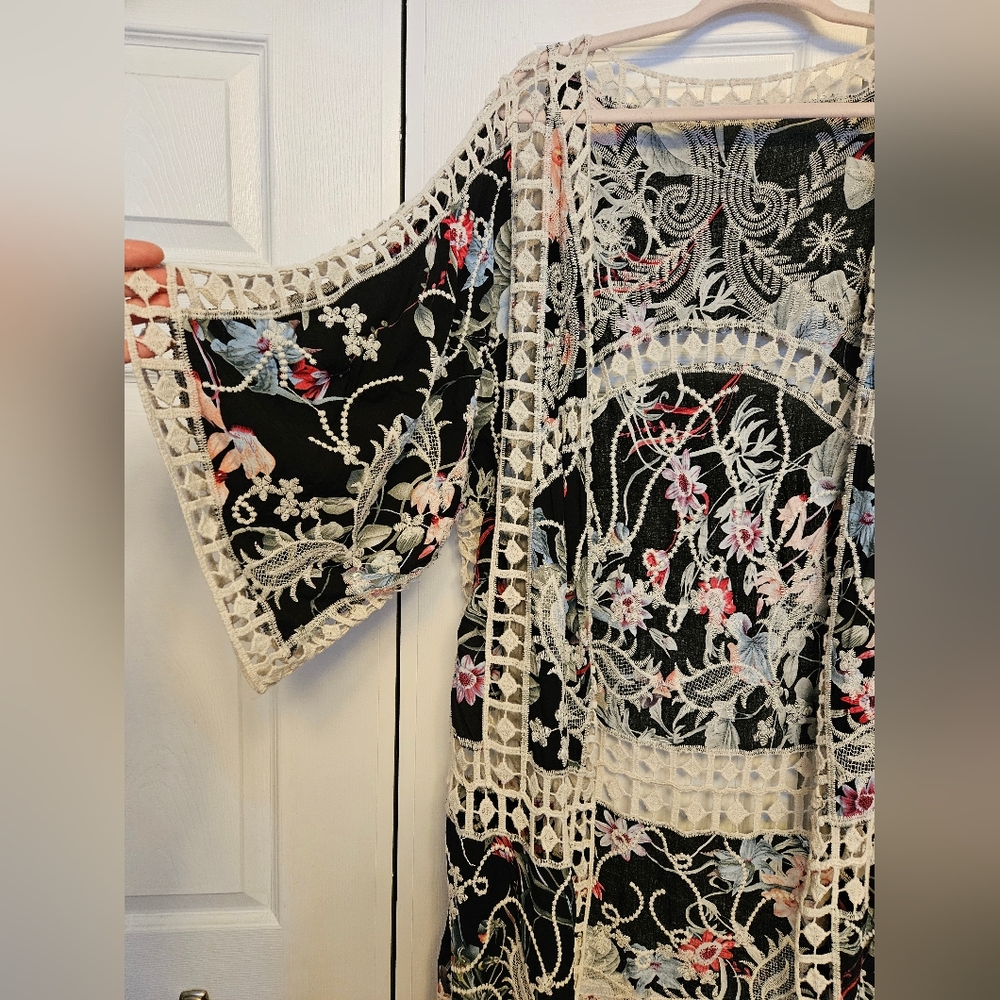 Three Birds Nest Lace Boho Style Kimono Robe